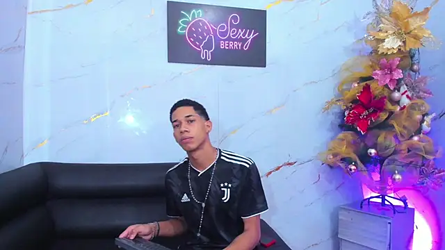 Little nicoll online show from December 14, 10:36 pm