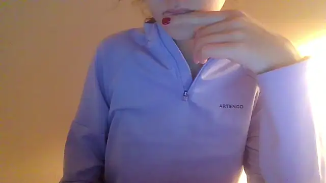 SuperValentina online show from February 12, 1:39 pm