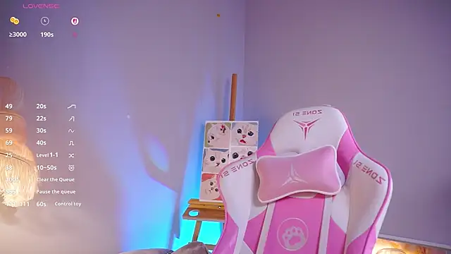 LureOfEva online show from February 3, 8:47 pm