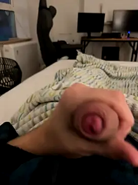 Snapshot of jakeBigCock1905 chatting on November 25, 7:19 am jakeBigCock1905 online show from November 25, 7:19 am