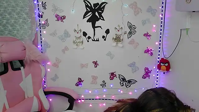 Snapshot of luna00bella7 chatting on November 12, 2:12 am luna00bella7 online show from November 12, 2:12 am
