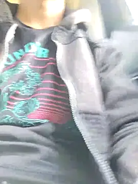 Snapshot of use_19 chatting on November 23, 3:39 am use 19 online show from November 23, 3:39 am