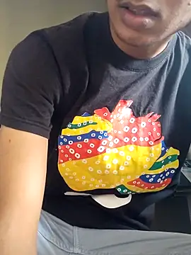 Snapshot of use_19 chatting on December 5, 6:00 am use 19 online show from December 5, 6:00 am