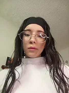 Brugmansia  online show from March 22, 10:02 pm