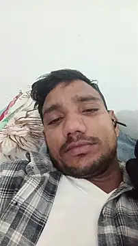 Snapshot of BiggerDickGuy chatting on January 6, 6:11 pm BiggerDickGuy online show from January 6, 6:11 pm