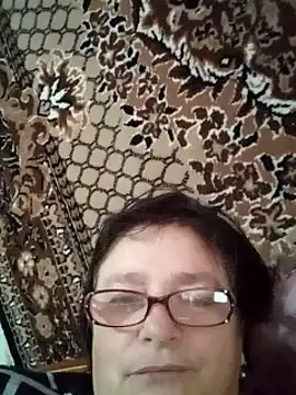 Snapshot of MilaCold5443 chatting on April 4, 6:33 am MilaCold5443 online show from April 4, 6:33 am
