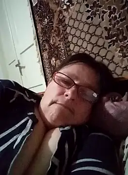 Snapshot of MilaCold5443 chatting on April 4, 7:44 pm MilaCold5443 online show from April 4, 7:44 pm