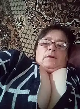 Snapshot of MilaCold5443 chatting on May 3, 4:29 am MilaCold5443 online show from May 3, 4:29 am