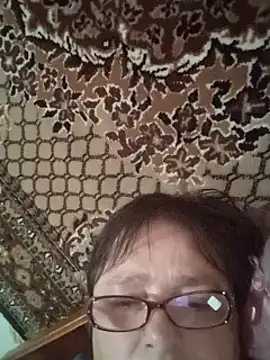 Snapshot of MilaCold5443 chatting on May 5, 4:04 pm MilaCold5443 online show from May 5, 4:04 pm