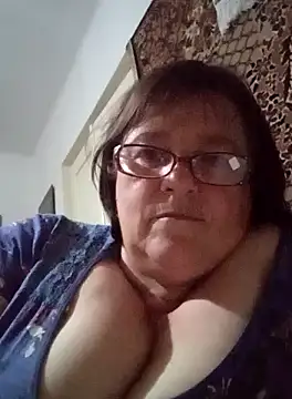 Snapshot of MilaCold5443 chatting on May 7, 6:35 pm MilaCold5443 online show from May 7, 6:35 pm
