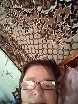 Snapshot of MilaCold5443 chatting on May 11, 3:18 pm MilaCold5443 online show from May 11, 3:18 pm