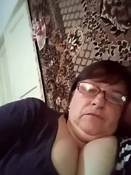 Snapshot of MilaCold5443 chatting on May 16, 7:27 am MilaCold5443 online show from May 16, 7:27 am