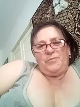 Snapshot of MilaCold5443 chatting on May 22, 1:50 pm MilaCold5443 online show from May 22, 1:50 pm