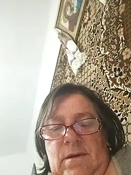 Snapshot of MilaCold5443 chatting on May 29, 4:38 pm MilaCold5443 online show from May 29, 4:38 pm