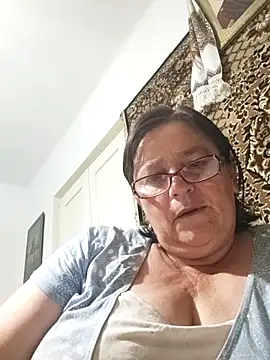 Snapshot of MilaCold5443 chatting on June 4, 8:26 pm MilaCold5443 online show from June 4, 8:26 pm