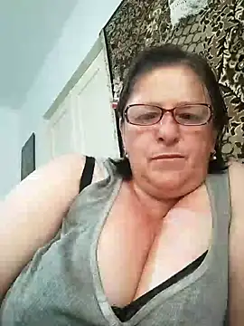 Snapshot of MilaCold5443 chatting on June 5, 8:53 am MilaCold5443 online show from June 5, 8:53 am