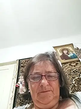 Snapshot of MilaCold5443 chatting on June 20, 4:26 am MilaCold5443 online show from June 20, 4:26 am