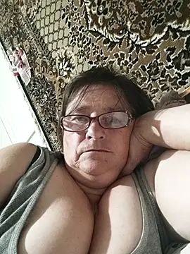 Snapshot of MilaCold5443 chatting on June 20, 8:22 pm MilaCold5443 online show from June 20, 8:22 pm