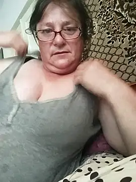 Snapshot of MilaCold5443 chatting on June 27, 5:56 am MilaCold5443 online show from June 27, 5:56 am