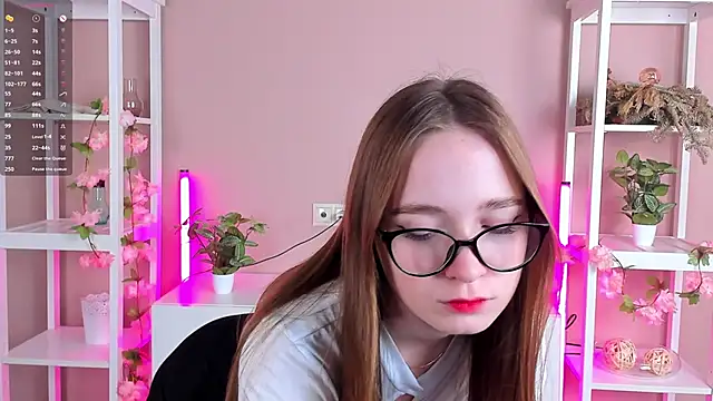 LittleCutieSandy online show from November 9, 3:05 am