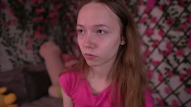 Petite Polly online show from November 22, 6:07 pm