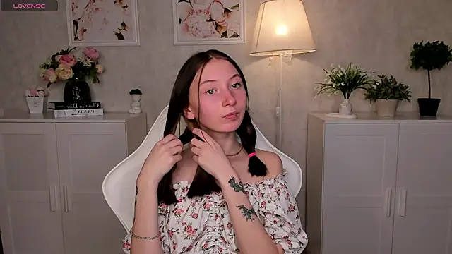 try love  online show from October 10, 9:41 am