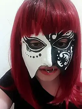 Snapshot of Heelite chatting on November 2, 1:35 pm Heelite online show from November 2, 1:35 pm