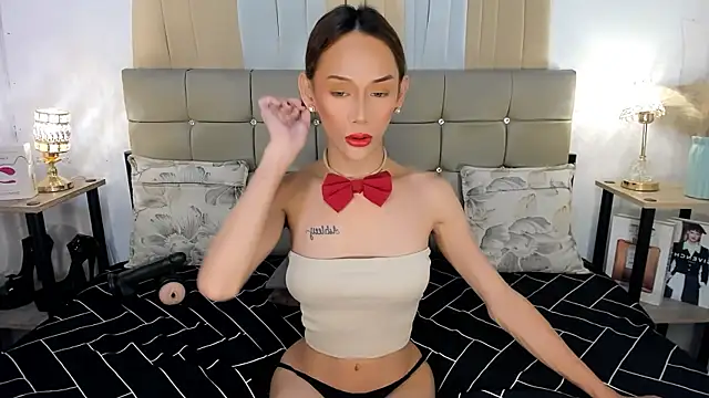 catiana moore online show from May 11, 4:26 pm