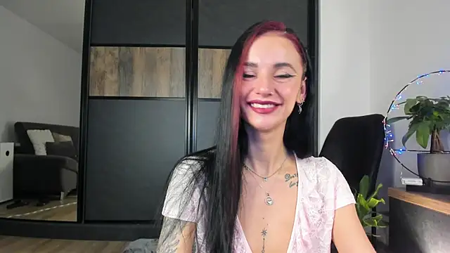 Snapshot of JacquelineHex chatting on January 6, 2:59 am JacquelineHex online show from January 6, 2:59 am