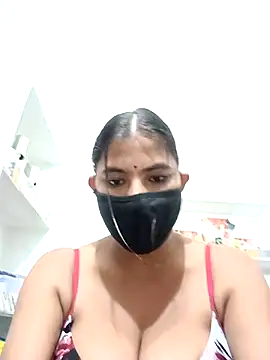 Hot radhaji online show from November 17, 4:35 pm