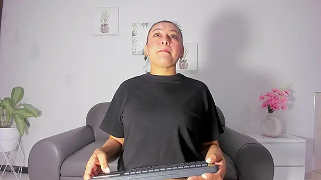 susan hotmilf online show from October 18, 11:55 am