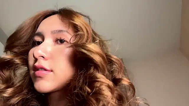Snapshot of Sweetie_Natasha chatting on April 29, 10:49 pm Sweetie Natasha online show from April 29, 10:49 pm