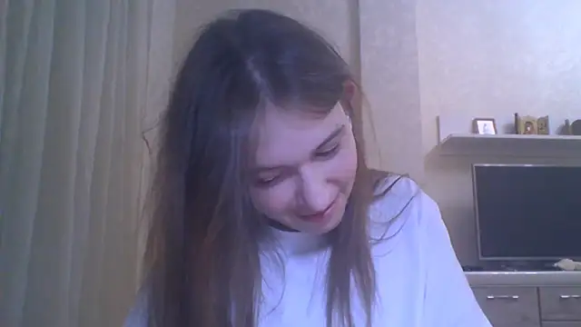 Snapshot of CeyaLier chatting on October 8, 8:06 pm CeyaLier online show from October 8, 8:06 pm