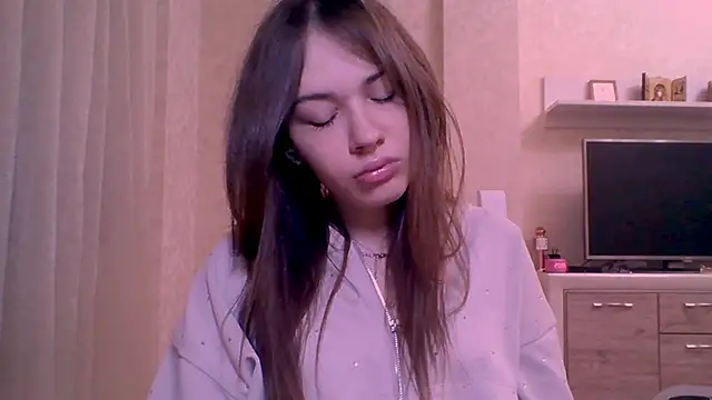 Snapshot of CeyaLier chatting on March 28, 5:56 pm CeyaLier online show from March 28, 5:56 pm