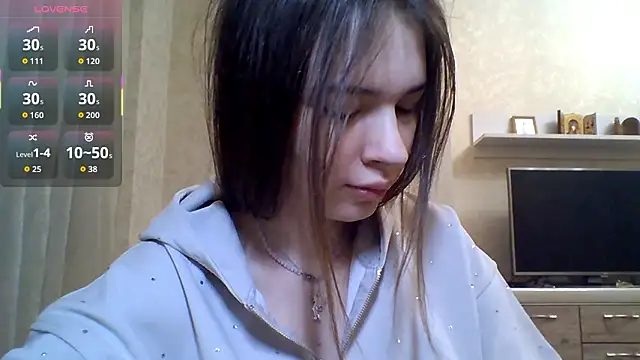 Snapshot of CeyaLier chatting on March 30, 5:36 pm CeyaLier online show from March 30, 5:36 pm