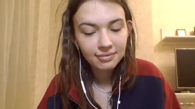 Snapshot of CeyaLier chatting on April 28, 5:29 pm CeyaLier online show from April 28, 5:29 pm