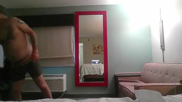 Snapshot of Fuck-Buddy-4U chatting on April 7, 8:20 pm Fuck-Buddy-4U online show from April 7, 8:20 pm