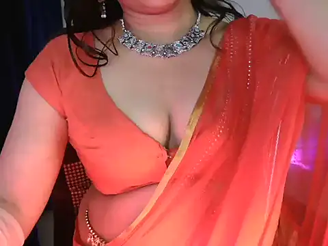 Snapshot of Royal_zara chatting on October 14, 3:24 pm Royal zara online show from October 14, 3:24 pm