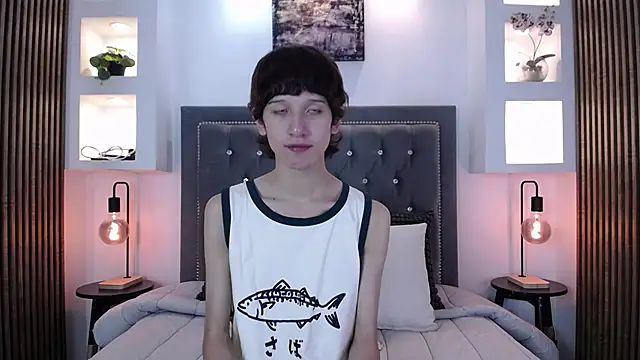 Emo Boy  online show from March 7, 8:06 pm