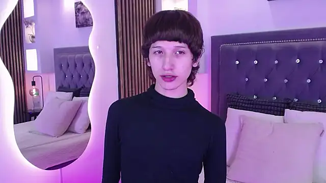 Emo Boy  online show from April 28, 8:36 pm