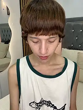 Emo Boy  online show from May 9, 8:47 pm