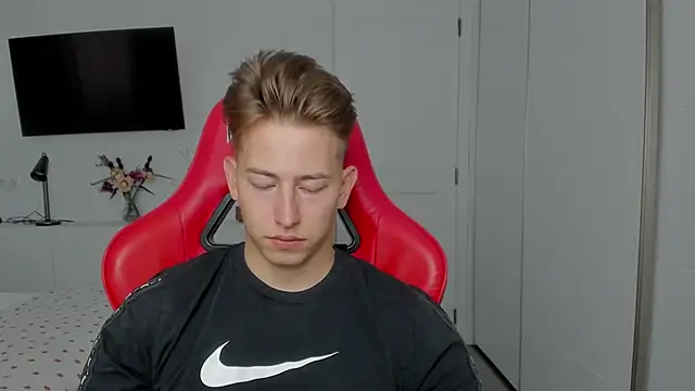 find0m master online show from October 12, 2:16 pm