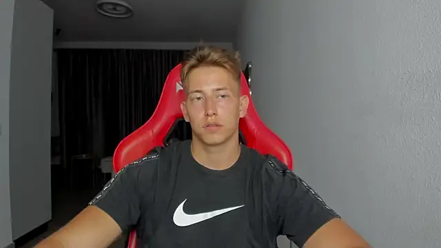 find0m master online show from November 3, 8:43 pm