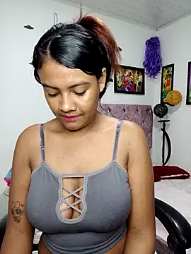 vannesitha25 online show from December 3, 2:37 pm