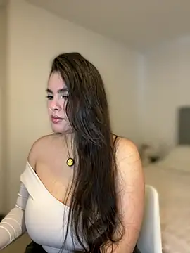 Isabella LaRue online show from March 22, 1:36 pm