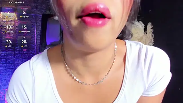 Assia Roos online show from June 18, 10:30 am