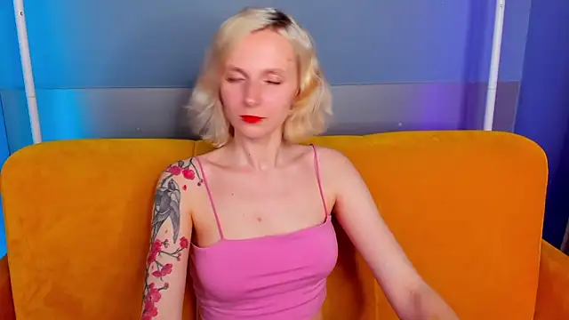 LikiLips online show from March 7, 8:44 am