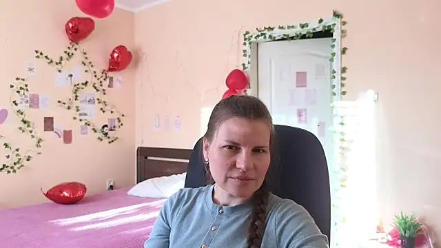 Mirabelle Velvet online show from March 9, 4:49 am