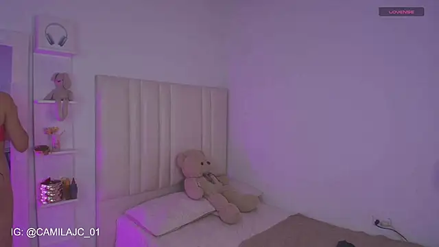 KIMMIE 01 online show from February 28, 3:57 pm