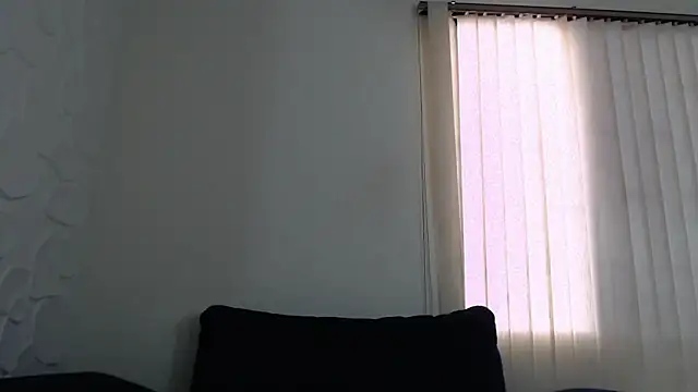 Snapshot of ChloeeRosse chatting on October 9, 11:41 am ChloeeRosse online show from October 9, 11:41 am
